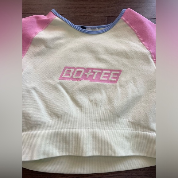 Gym Set - Crop Top and Shorts M - Picture 2 of 10